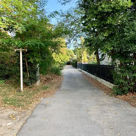 דירה Marvi's Gated Area