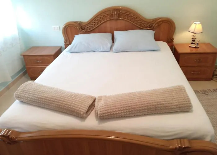 Apartment Marvi's Gated Area