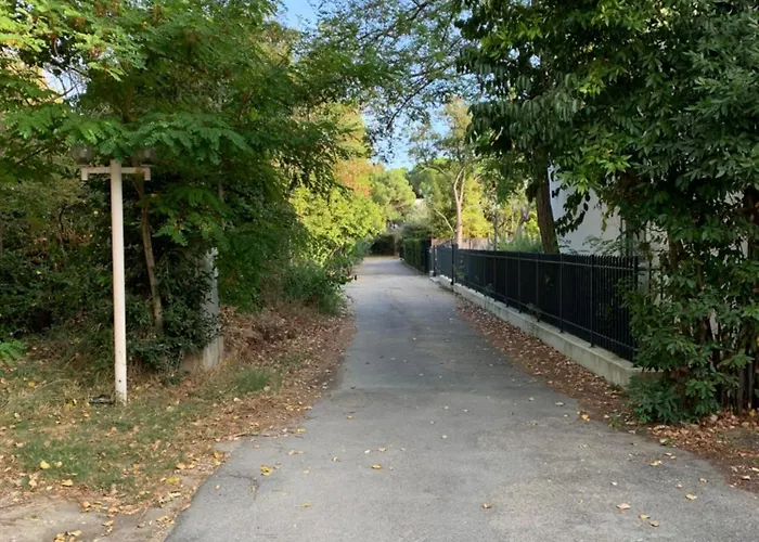 Apartment Marvi's Gated Area *