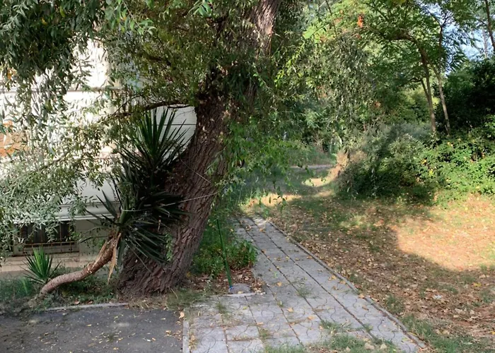 Apartment Marvi's Gated Area